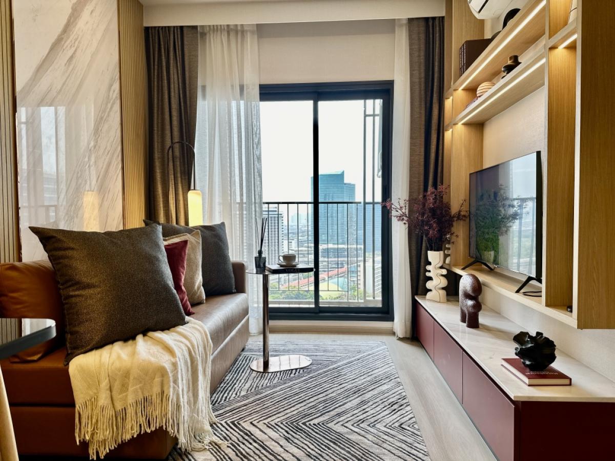 For SaleCondoLadprao, Central Ladprao : 🔥𝐒𝐔𝐏𝐄𝐑 𝐃𝐄𝐀𝐋🔥𝐋𝐢𝐟𝐞 𝐏𝐡𝐚𝐡𝐨𝐧-𝐋𝐚𝐝𝐩𝐫𝐚𝐨 𝟎 meters 🚅𝐁𝐓𝐒 next to Central Ladprao, few private units, best price💯, starting at 𝟒.𝟕  million* Call 📱𝟎𝟔𝟐-𝟓𝟐𝟔-𝟔𝟓𝟗𝟎