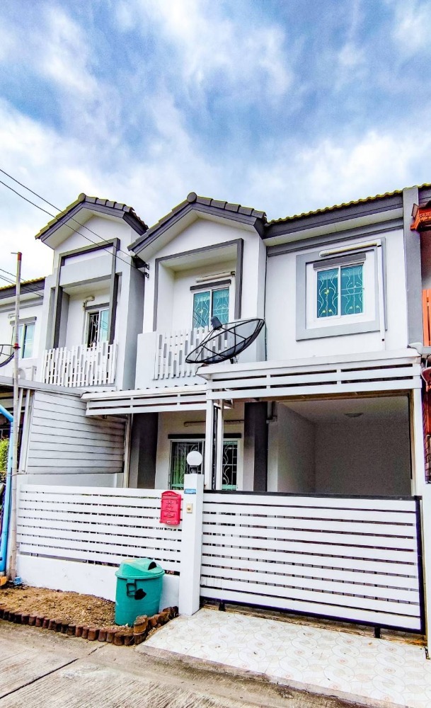 ขายบ้านวิภาวดี ดอนเมือง หลักสี่ : ขาย ทาวน์โฮม 2 ชั้น  ไลโอนอฟ  ดอนเมือง-แจ้งวัฒนะ