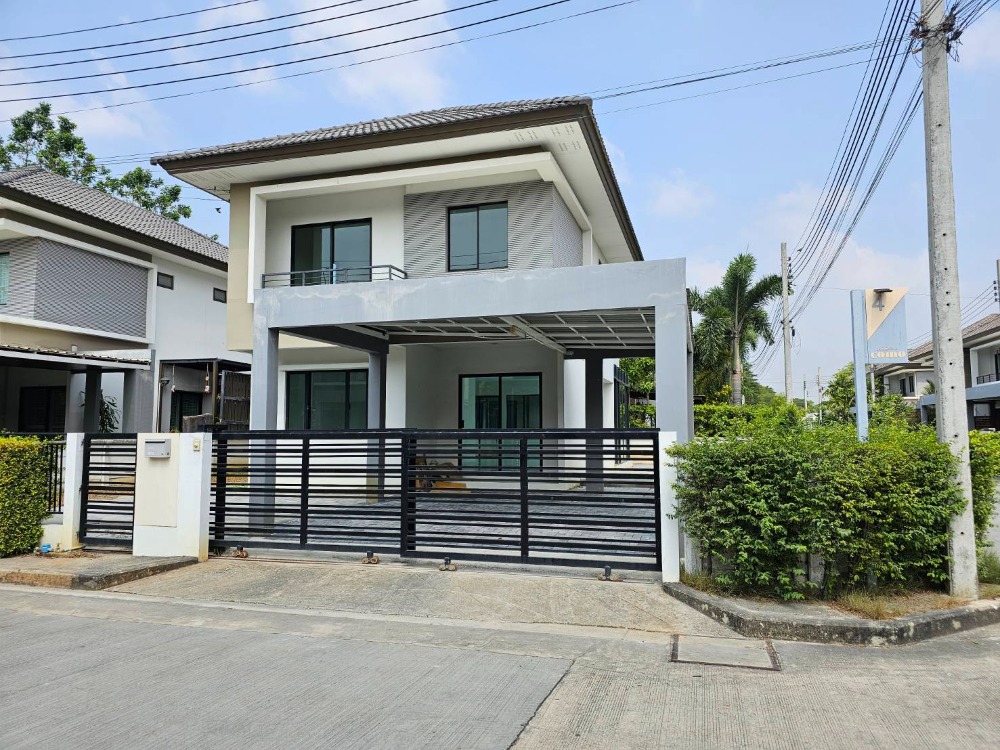 For SaleHouseBangna, Bearing, Lasalle : House for sale, good location, Areeya Como Bangna, Areeya Como Bangna Km. 8, size 3 bedrooms, 57.1 sq m., near Mega Bangna, only 500 meters.