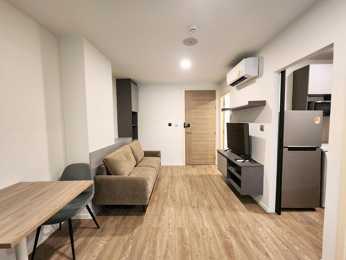 ให้เช่าคอนโดลาดพร้าว เซ็นทรัลลาดพร้าว : For Rent 🍀 Atmoz Ladprao 15 (คอนโด Low Rise) ชั้น 2 ห้องมุม ทิศใต้ (ไม่มีรอยแตกจากแผ่นดินไหว) 😎ใกล้รถไฟฟ้า Interchange สายสีเหลือง และสีน้ำเงิน MRT สถานีลาดพร้าว ❌️(Not Co-broke)🚫