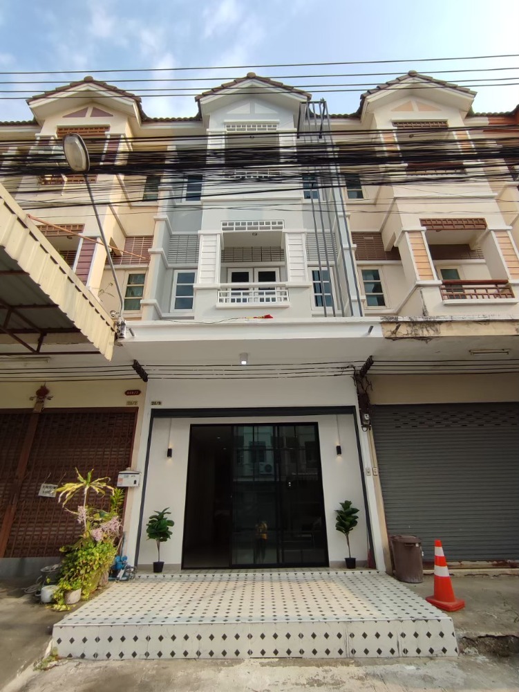 For SaleShop HouseRama 2, Bang Khun Thian : 3-story building, beautiful, new, cheapest price, Tha Kham, Soi Anamai Ngam Charoen. Sinthavee Thakham Village 2