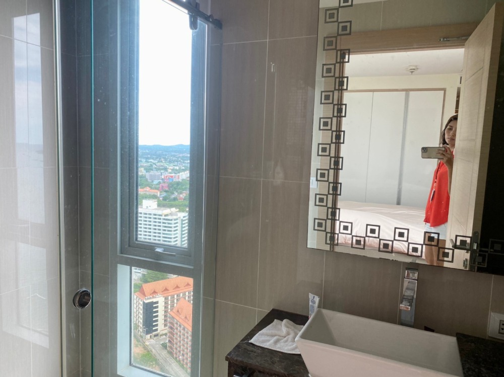 ให้เช่าคอนโดพัทยา บางแสน ชลบุรี สัตหีบ : For rent the Palm wongamat Beach Front Pattaya 2beds room side view  (S03-0961)