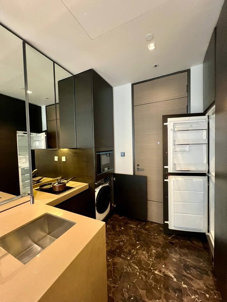 For RentCondoWitthayu, Chidlom, Langsuan, Ploenchit : For rent, 1 bedroom, new room, ready to move in. Location in the heart of the city, Chidlom Rd.