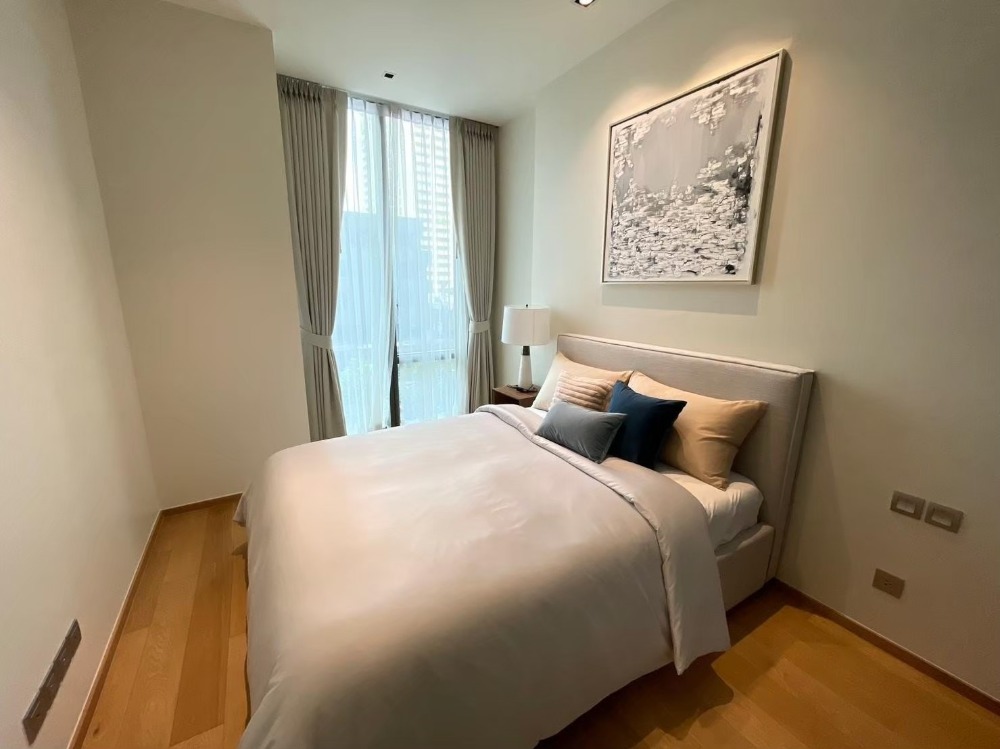 For RentCondoWitthayu, Chidlom, Langsuan, Ploenchit : For rent, 2 bedrooms, fully furnished, ready to move in, new room in the heart of the city on Chidlom Road.