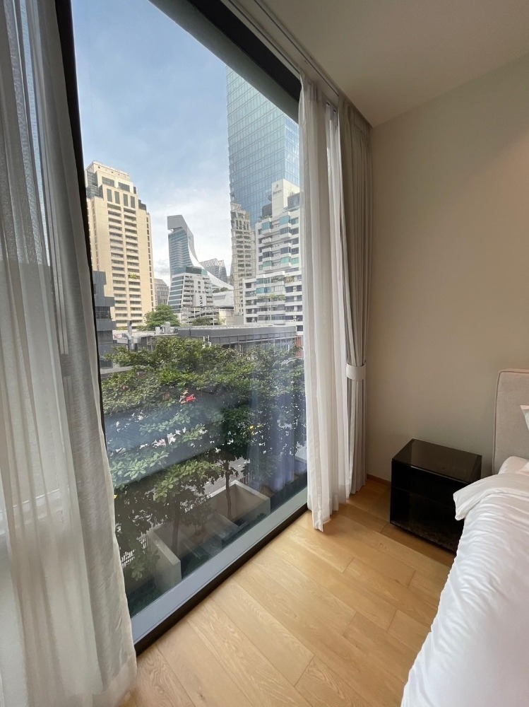 For RentCondoWitthayu, Chidlom, Langsuan, Ploenchit : For rent, 2 bedrooms, fully furnished, ready to move in, new room in the heart of the city on Chidlom Road.