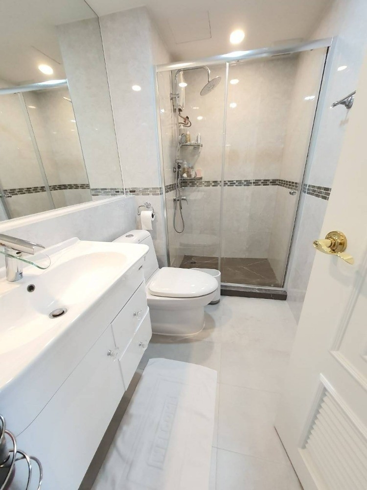 For SaleCondoLadprao, Central Ladprao : S-ONLP102 Condo for sale, One Lat Phrao 18, 7th floor, east side, 68 sq m., 2 bedrooms, 2 bathrooms, 5.6million 064-959-8900