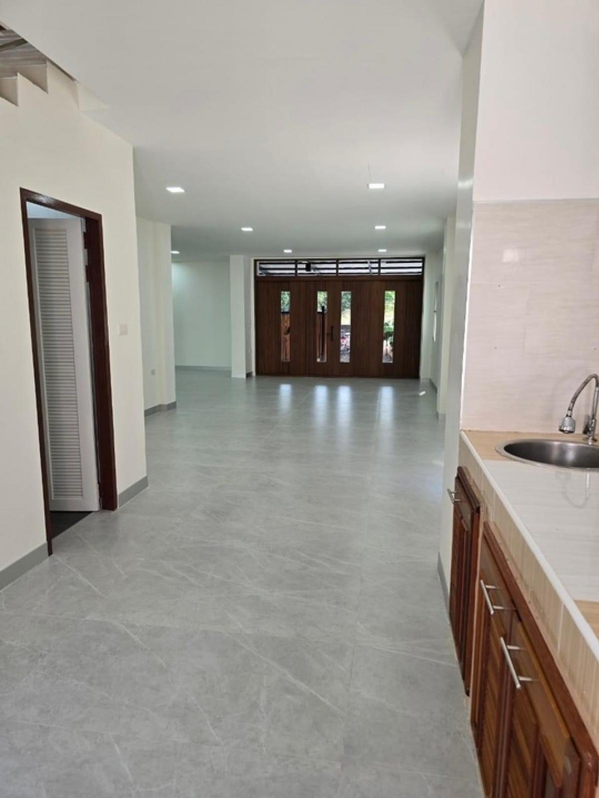 ขายทาวน์โฮมโชคชัย4 ลาดพร้าว71 : 📢👇ขาย Townhome 3 ชั้นราคาถูกที่สุดใน ซอยนาคนิวาส เดินทางสะดวก หลายเส้นทาง เข้าได้ทั้งจากโชคชัย4 และลาดพร้าว 71 , รัชดา, ประดิษฐ์มนูญธรรม เกษตร-นวมินทร์ ห่างสถานีรถไฟฟ้าสายสีเหลืองเพียง 1 กม.ใกล้ห้างเซ็นทรัลอีสวิวเพียง 5 นาที คริลตัสพาร์ค,โฮมโปร,เทสโก้โล