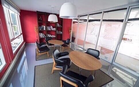 ขายคอนโดพระราม 9 เพชรบุรีตัดใหม่ RCA : For sale Condo thru Thonglor 2Beds hight floor(S15-28809)