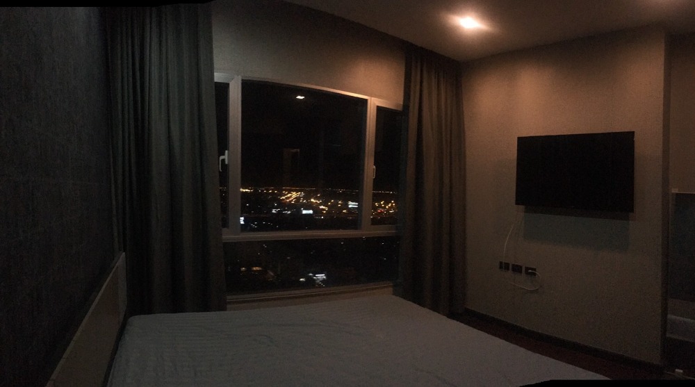 ขายคอนโดพระราม 9 เพชรบุรีตัดใหม่ RCA : For sale Condo thru Thonglor 2Beds hight floor(S15-28809)