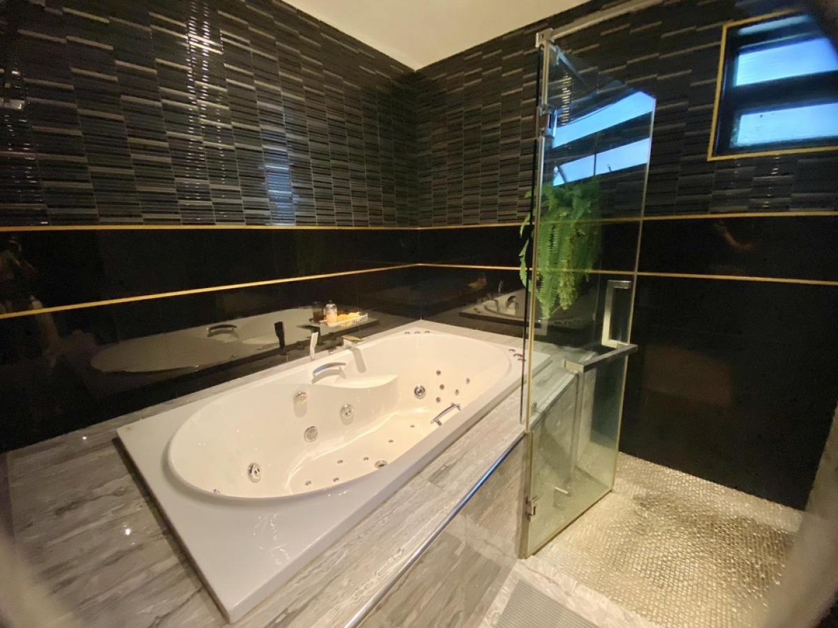 ขายบ้านหัวหิน ประจวบคีรีขันธ์ : ขายบ้าน 3 ห้องนอน 3 ห้องน้ำ บ้านตกแต่งสวยงาม 8.9 ล้านบาท โทร 081 130 8914