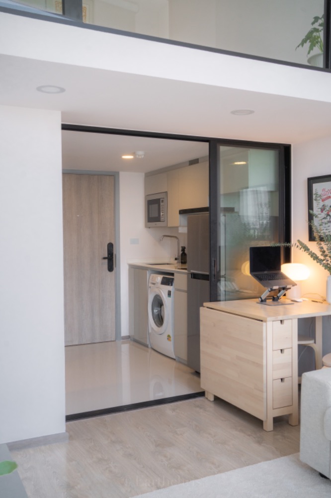 ให้เช่าคอนโดรัชดา ห้วยขวาง : 🔥ให้เช่าด่วน🔥โซโห​ แบงค็อก​ รัชดา ใกล้ BTS ห้วยขวาง เฟอร์นิเจอร์ครบ พร้อมเข้าอยู่ 