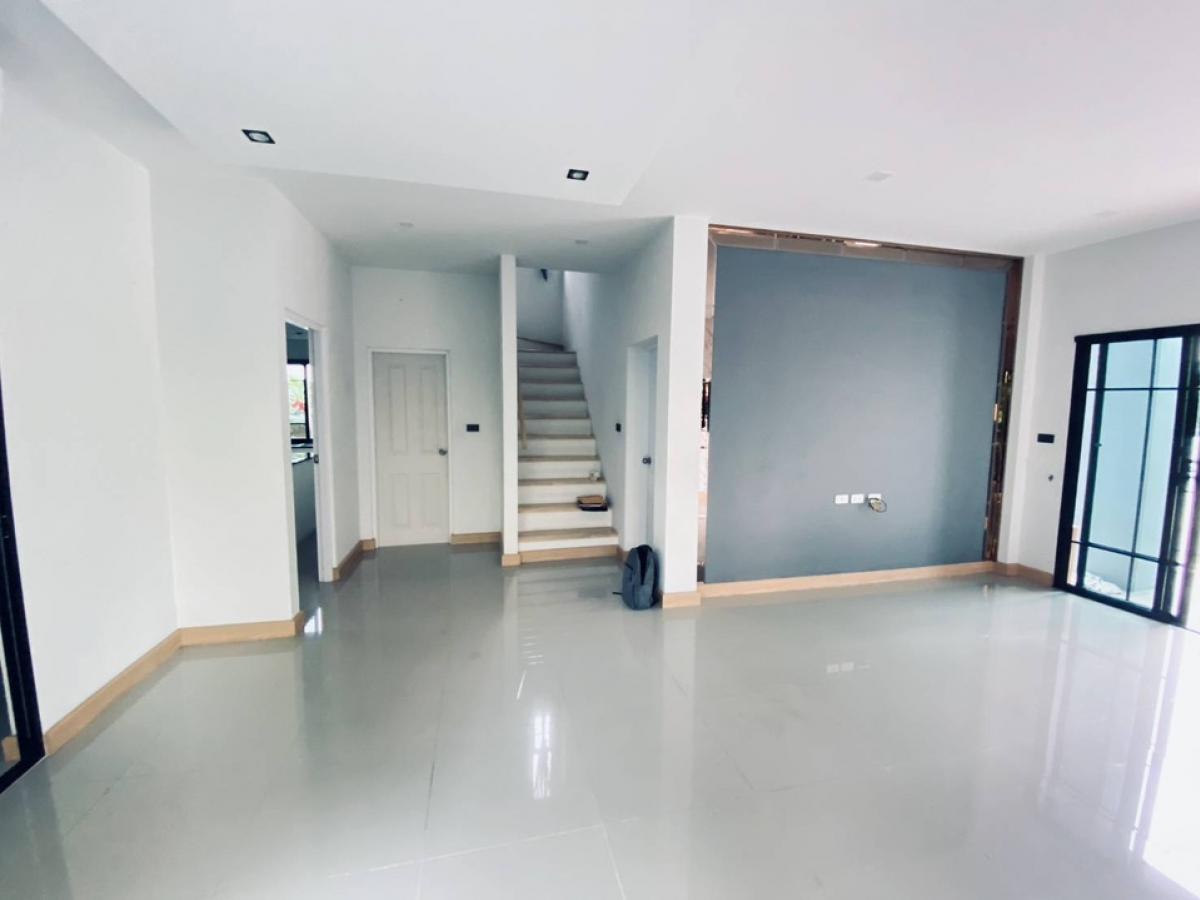 ขายบ้านมีนบุรี-ร่มเกล้า : บ้านเดี่ยว เดอะริคโค้ เรสซิเด้นซ์ วงแหวนฯ-จตุโชติ คลองสามวา กทม. 50.60 ตร.ว. 4นอน 3น้ำ 2จอด