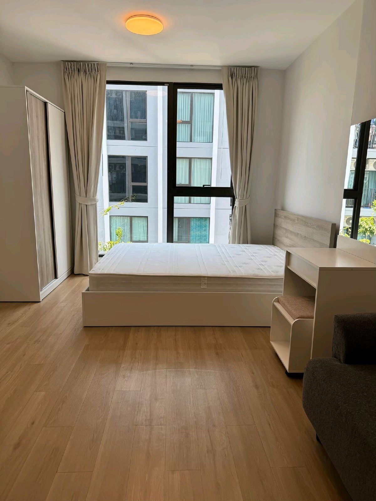 ให้เช่าคอนโดลาดพร้าว101 แฮปปี้แลนด์ : ให้เช่า Feel condo ลาดพร้าว 122 ใกล้mrt เพียง 9,000/เดือน โทร. 082-4453642 แพท Line : patt1545