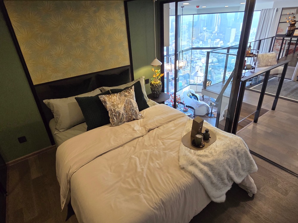 ขายคอนโดสยาม จุฬา สามย่าน : Park Origin Chula - Samyan【𝐒𝐄𝐋𝐋】🔥รีบจองเลย!! 2 ห้องนอน สวย สไตล์จีนโมเดิร์น ตกแต่งแล้ว วิวใจกลางเมือง เฟอร์นิเจอร์ครบ ส่วนกลางจัดเต็ม ใกล้ MRT สามย่าน ด่วน!!🔥ติดต่อไลน์ไอดี: @hacondo