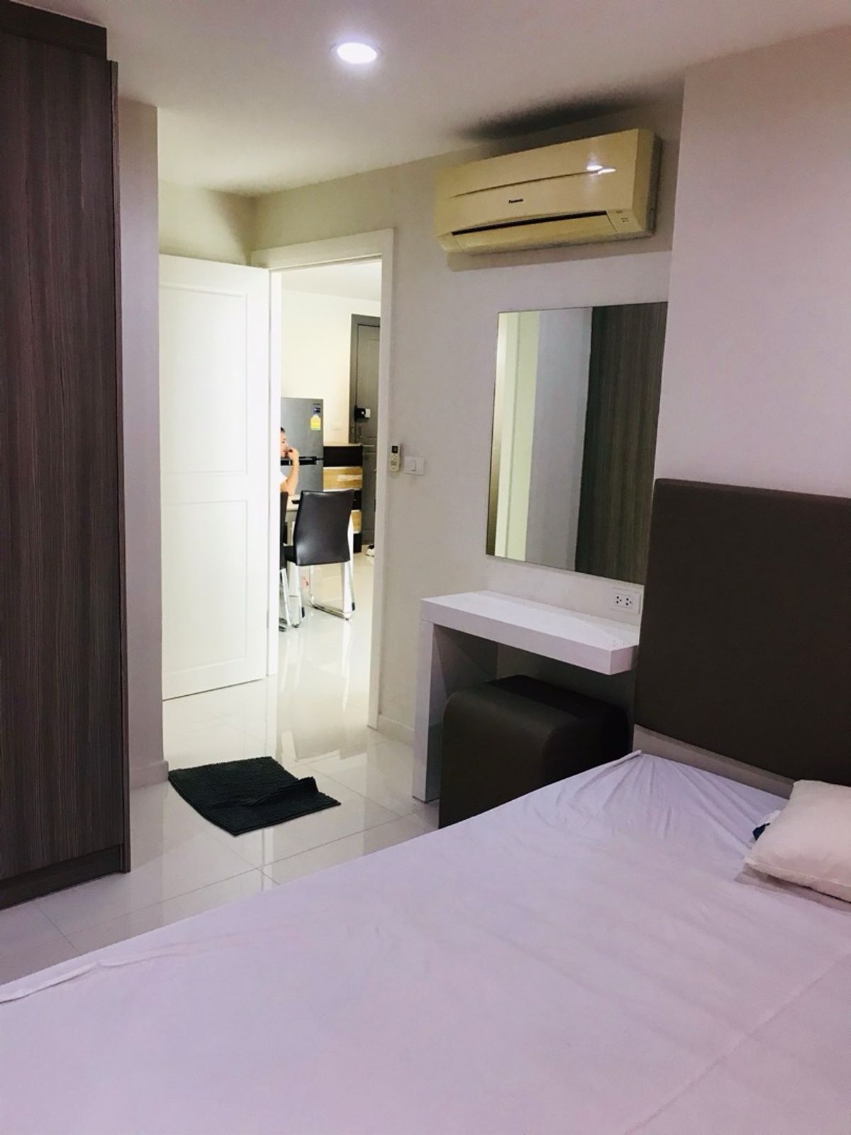For RentCondoPattanakan, Srinakarin : ✅ NEW 📍9,000 .-/ Swimming pool view, size 37 sq.m., New 1, 1 water, condo, Ilime, beautiful room, comfortable furniture Complete electrical appliances with washing machine, Aunt Mam Tel: 0992982923 Lineid: 0644740951 CH2/3