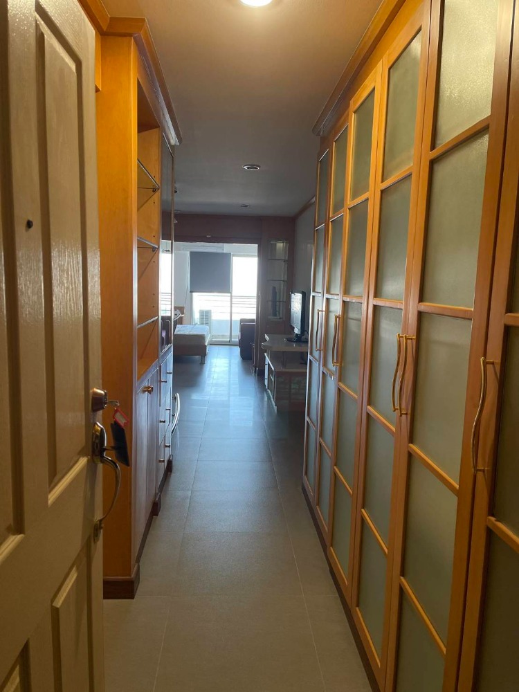 For RentCondoKasetsart, Ratchayothin : Project name 🎯 Sarin Place, Room 234, 26th floor, golf course side, 1 bedroom, 1 bathroom, with furniture.