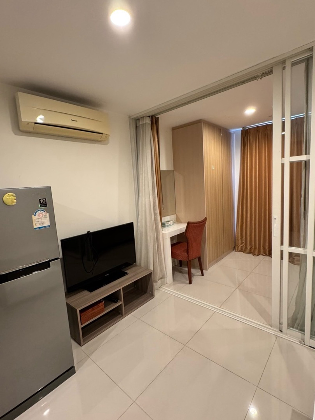 For RentCondoPattanakan, Srinakarin : ✅ NEW 📍9,000 .-/ Swimming pool view, size 37 sq.m., New 1, 1 water, condo, Ilime, beautiful room, comfortable furniture Complete electrical appliances with washing machine, Aunt Mam Tel: 0992982923 Lineid: 0644740951 CH2/3