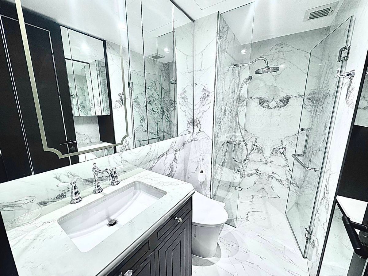 ให้เช่าคอนโดสุขุมวิท อโศก ทองหล่อ : Lumpini Sukhumvit 24 2 bedrooms  For Rent