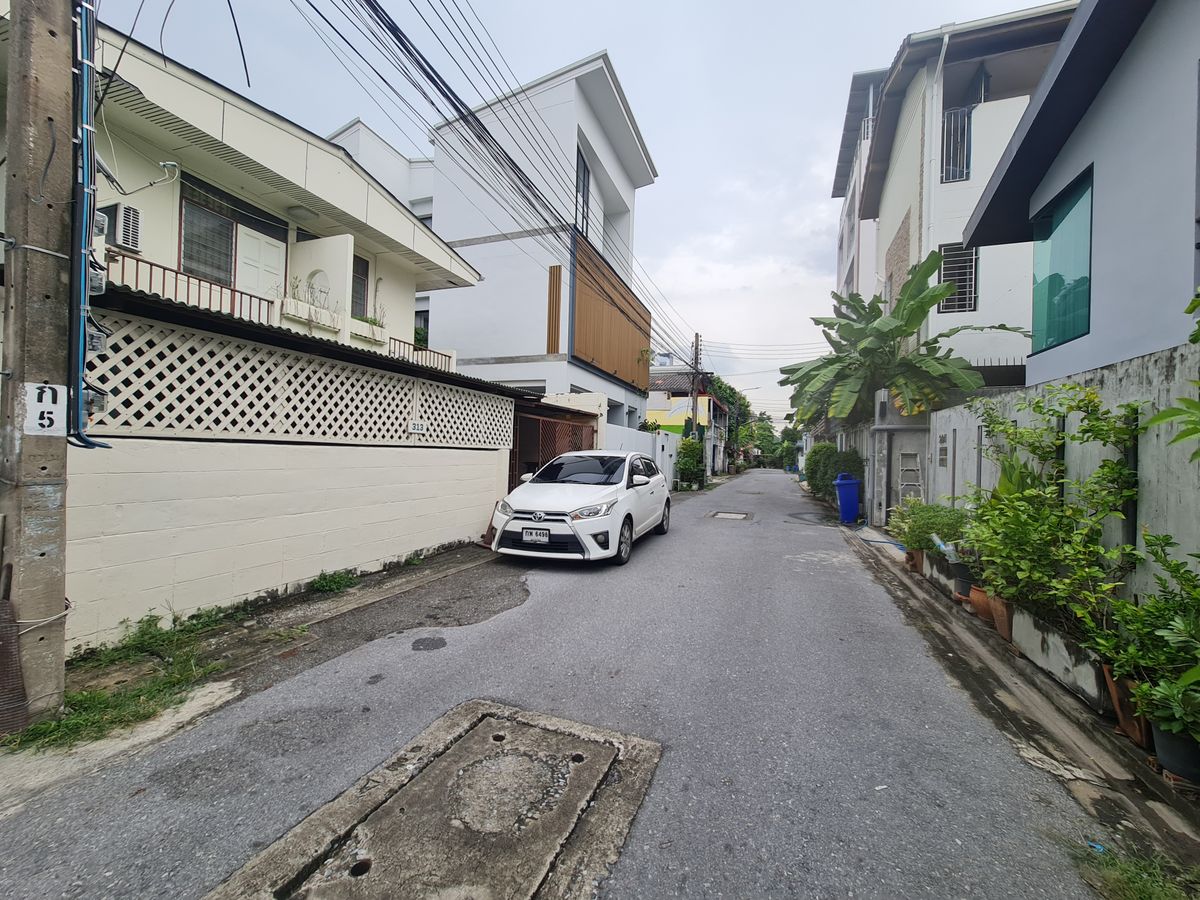 🔥 2-Storey Single House in Prime Location – Best Price! 🔥 Loading...