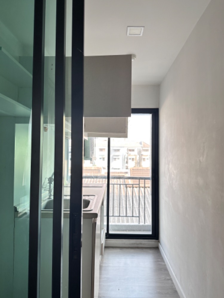 ขายคอนโดบางนา แบริ่ง ลาซาล : ขายคอนโด พอส สุขุมวิท 103 ขนาด 1 ห้องนอน 21 ตารางเมตร ห้องมุม ชั้น 4