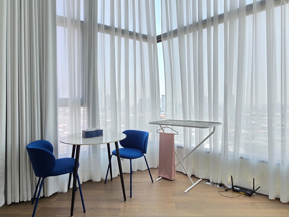 For RentCondoSiam Paragon ,Chulalongkorn,Samyan : Park Origin Chula - Samyan【𝐑𝐄𝐍𝐓】🔥2 bedrooms, white tones, simply decorated, million-dollar view, fully furnished. Complete central area, close to MRT Samyan.🔥Contact Line ID: @hacondo