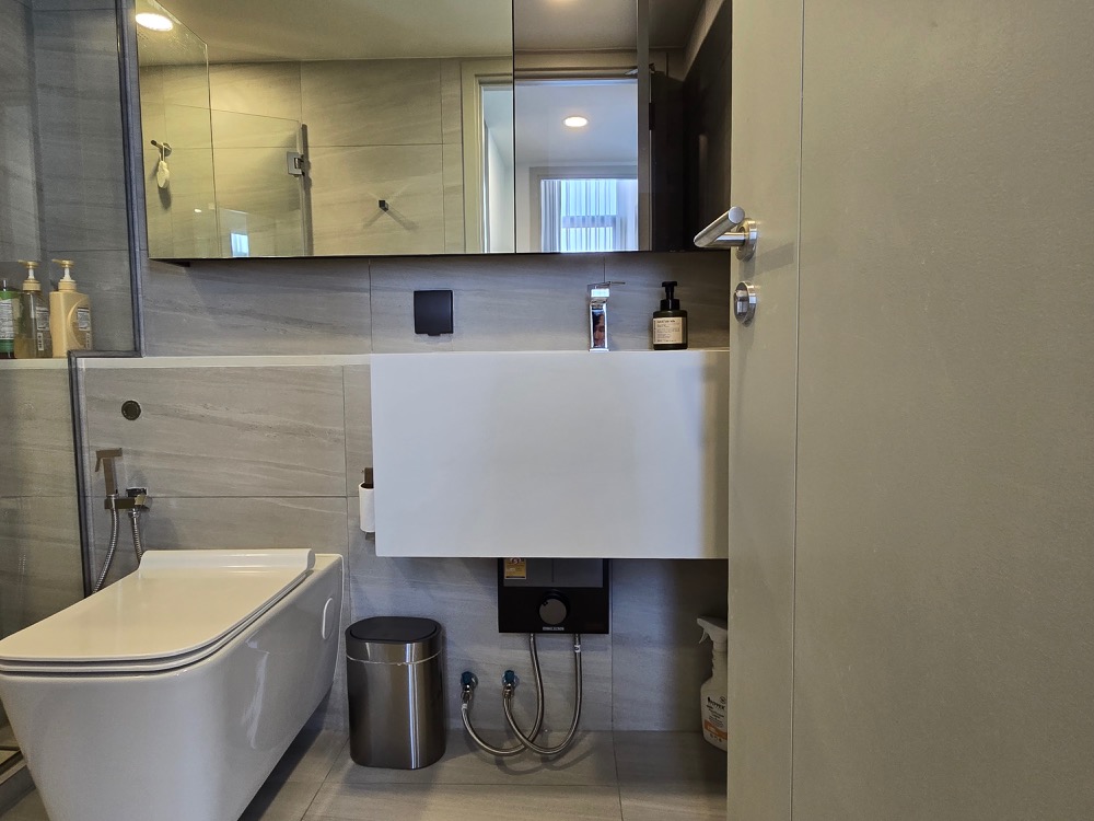 ให้เช่าคอนโดสยาม จุฬา สามย่าน : Park Origin Chula - Samyan【𝐑𝐄𝐍𝐓】🔥2 ห้องนอน โทนขาว ตกแต่งเรียบง่าย วิวหลักล้าน เฟอร์นิเจอร์พร้อม ส่วนกลางครบครัน ใกล้ MRT สามย่าน🔥ติดต่อไลน์ไอดี: @hacondo