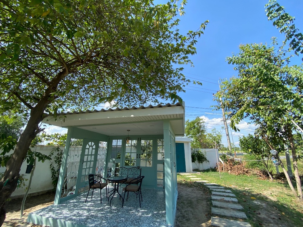 For SaleHouseAng Thong : House for sale with a resort atmosphere, has a pond, lots of fish in the pond, trees, various kinds of fruit, ready to move in, perfect for living. or cafe business