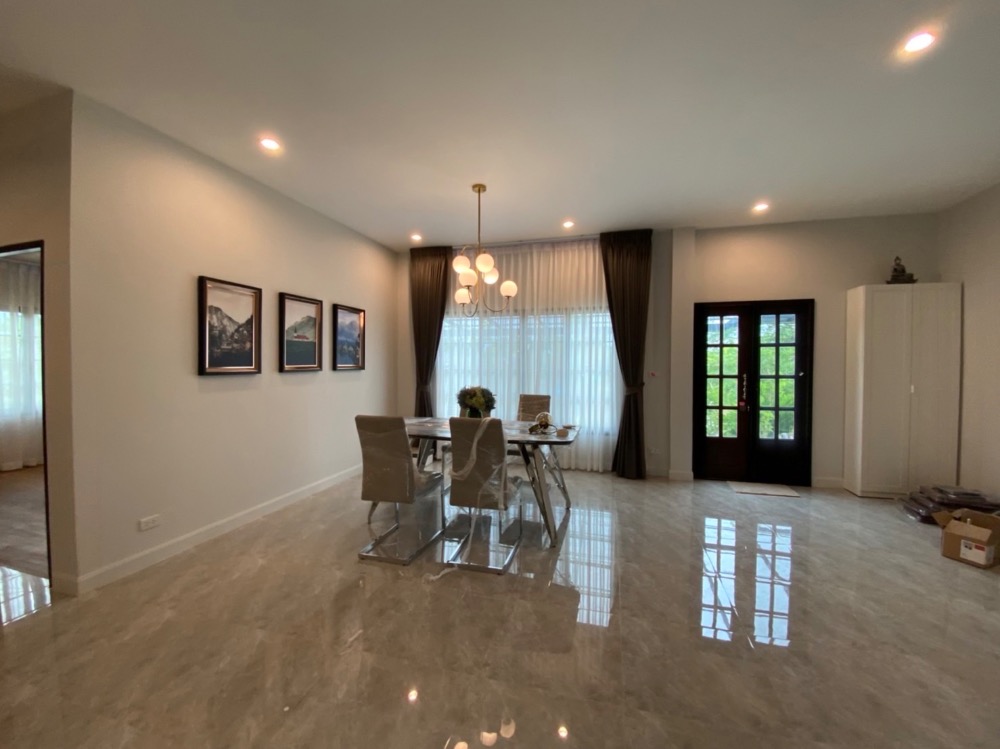 For SaleHouseAng Thong : House for sale with a resort atmosphere, has a pond, lots of fish in the pond, trees, various kinds of fruit, ready to move in, perfect for living. or cafe business