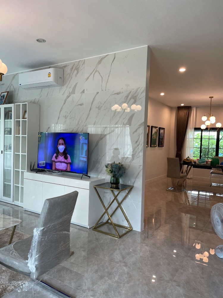 For SaleHouseAng Thong : House for sale with a resort atmosphere, has a pond, lots of fish in the pond, trees, various kinds of fruit, ready to move in, perfect for living. or cafe business