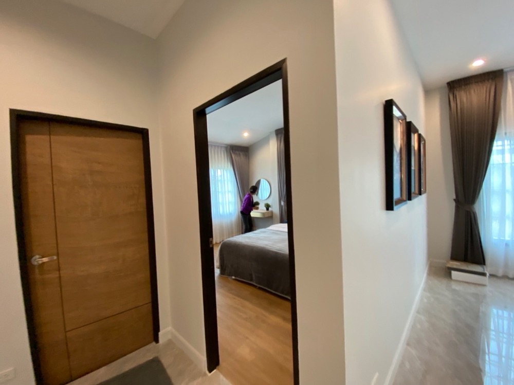 For SaleHouseAng Thong : House for sale with a resort atmosphere, has a pond, lots of fish in the pond, trees, various kinds of fruit, ready to move in, perfect for living. or cafe business