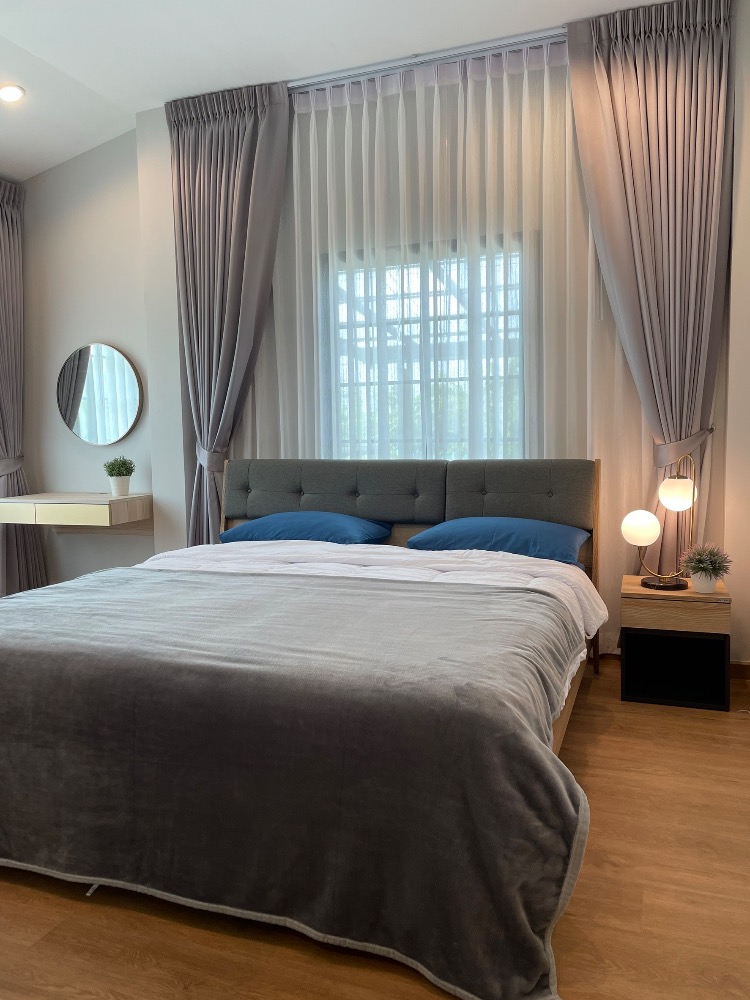 For SaleHouseAng Thong : House for sale with a resort atmosphere, has a pond, lots of fish in the pond, trees, various kinds of fruit, ready to move in, perfect for living. or cafe business