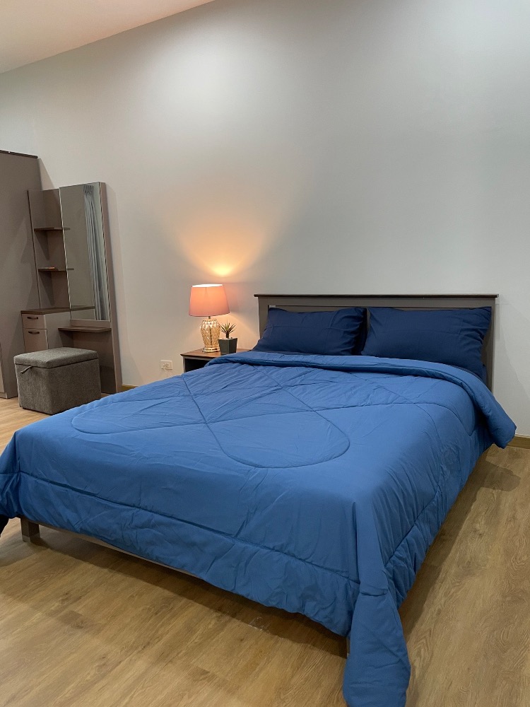 For SaleHouseAng Thong : House for sale with a resort atmosphere, has a pond, lots of fish in the pond, trees, various kinds of fruit, ready to move in, perfect for living. or cafe business