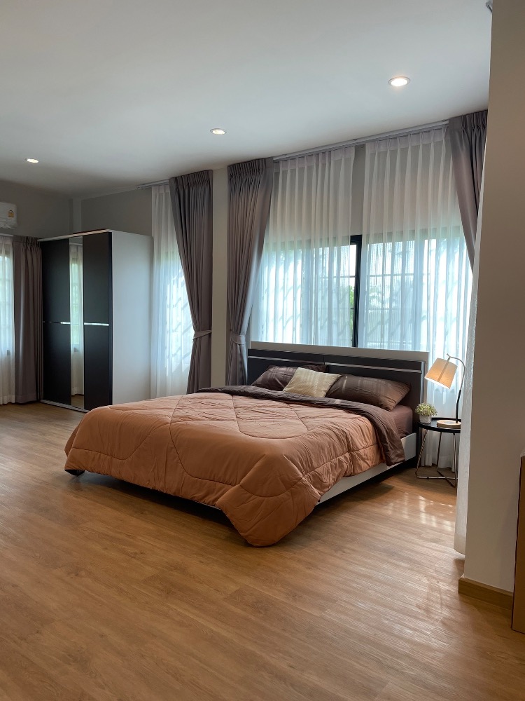 For SaleHouseAng Thong : House for sale with a resort atmosphere, has a pond, lots of fish in the pond, trees, various kinds of fruit, ready to move in, perfect for living. or cafe business