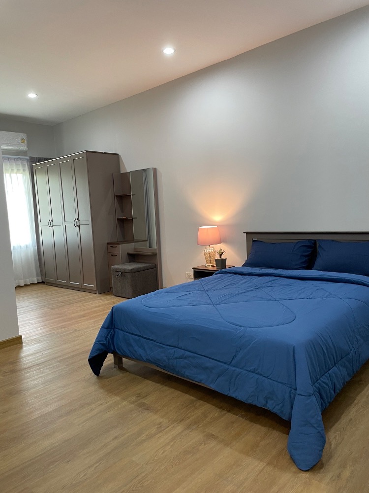 For SaleHouseAng Thong : House for sale with a resort atmosphere, has a pond, lots of fish in the pond, trees, various kinds of fruit, ready to move in, perfect for living. or cafe business