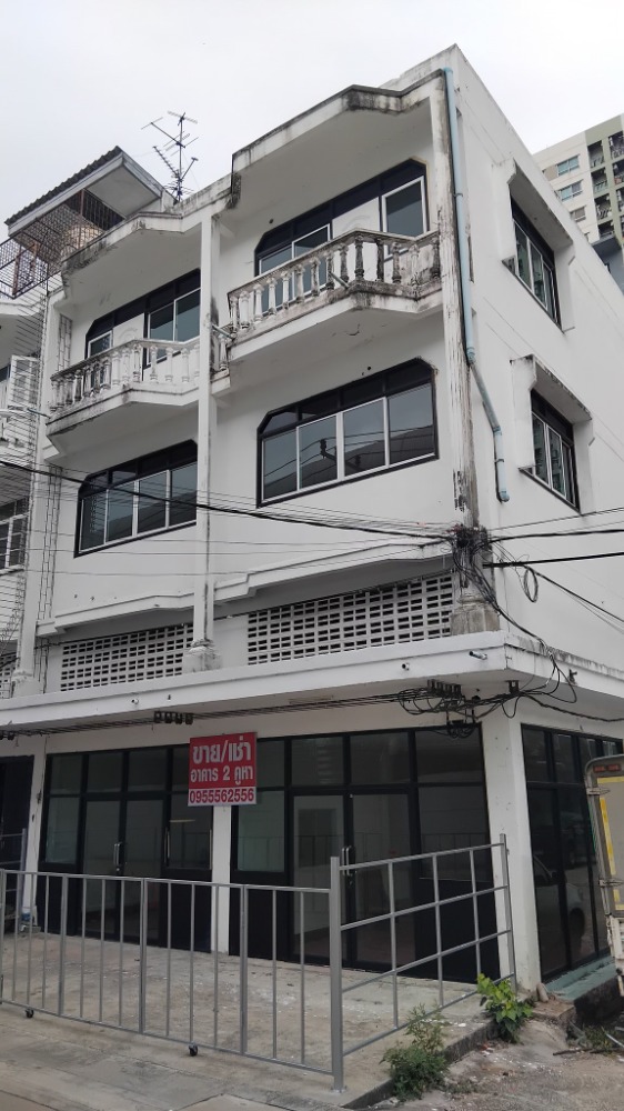 ขายอาคารพาณิชย์บางแค เพชรเกษม : ขายอาคาร 3 ชั้น #เพชรเกษม96/1  เนื้อที่ 40 ตรว.#ห้องหัวมุม #ตะวันออก ขาย 7.90 ลบ.#ปรับปรุงภายในอย่างดี