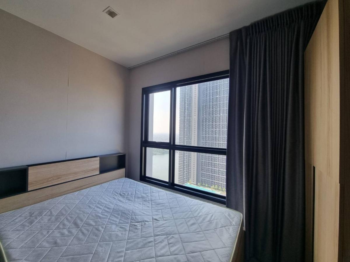 For RentCondoRattanathibet, Sanambinna : For rent, politan rive, 35th floor, size 25 sq m, river view, economical price.