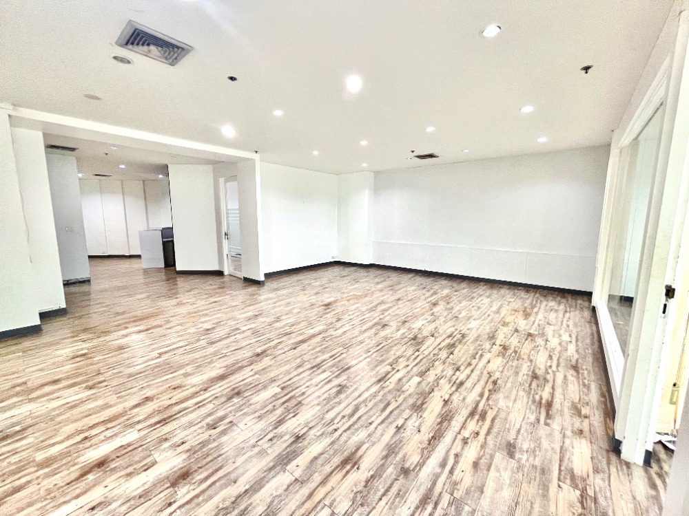 ให้เช่าสำนักงานพระราม 3 สาธุประดิษฐ์ : ออฟฟิศติดริมแม่น้ำ พระราม 3 ติด BRT มีที่จอดรถ