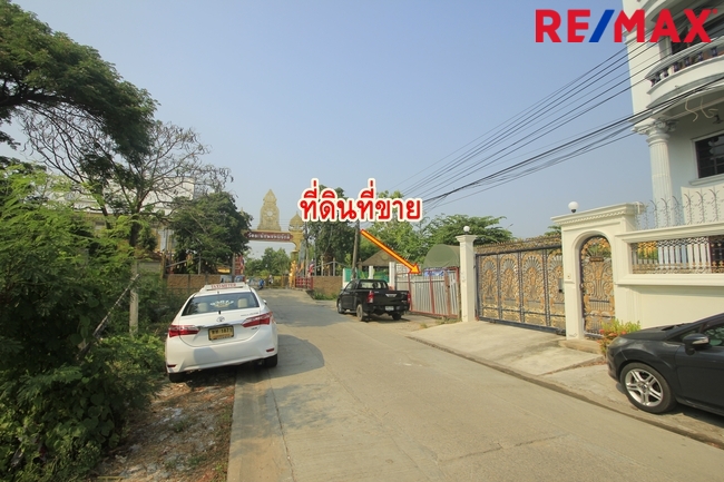 ขายที่ดินบางแค เพชรเกษม : ที่ดินเพชรเกษม77แยก4-1 ที่ถมแล้วมีกำแพงล้อมรอบ แปลงมุมติดคลอง หน้าวัดระฆังพรหมรังสี 181ตารางวา เหมาะสร้างบ้าน สำนักงาน หอพัก แถมแบบก่อสร้างฟรี 34,000/วา