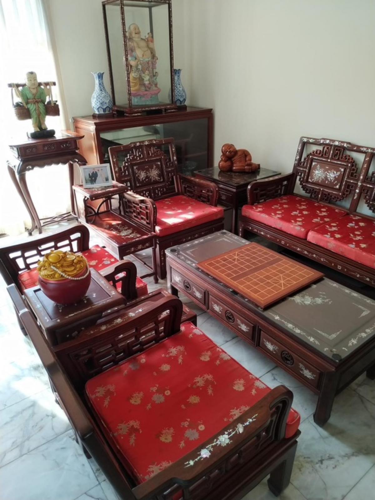 ขายบ้านสุขุมวิท อโศก ทองหล่อ : 📢👇 ขายบ้าน 2 หลัง  แปลงหัวมุม ในหมู่บ้านที่มีระบบการรักษาความปลอดภัยที่ดี สงบ เงียบ เดินทางสะดวก หลายเส้นทางขายพร้อมเฟอร์นิเจอร์สไตล์จีนคลาสสิคฝังมุก