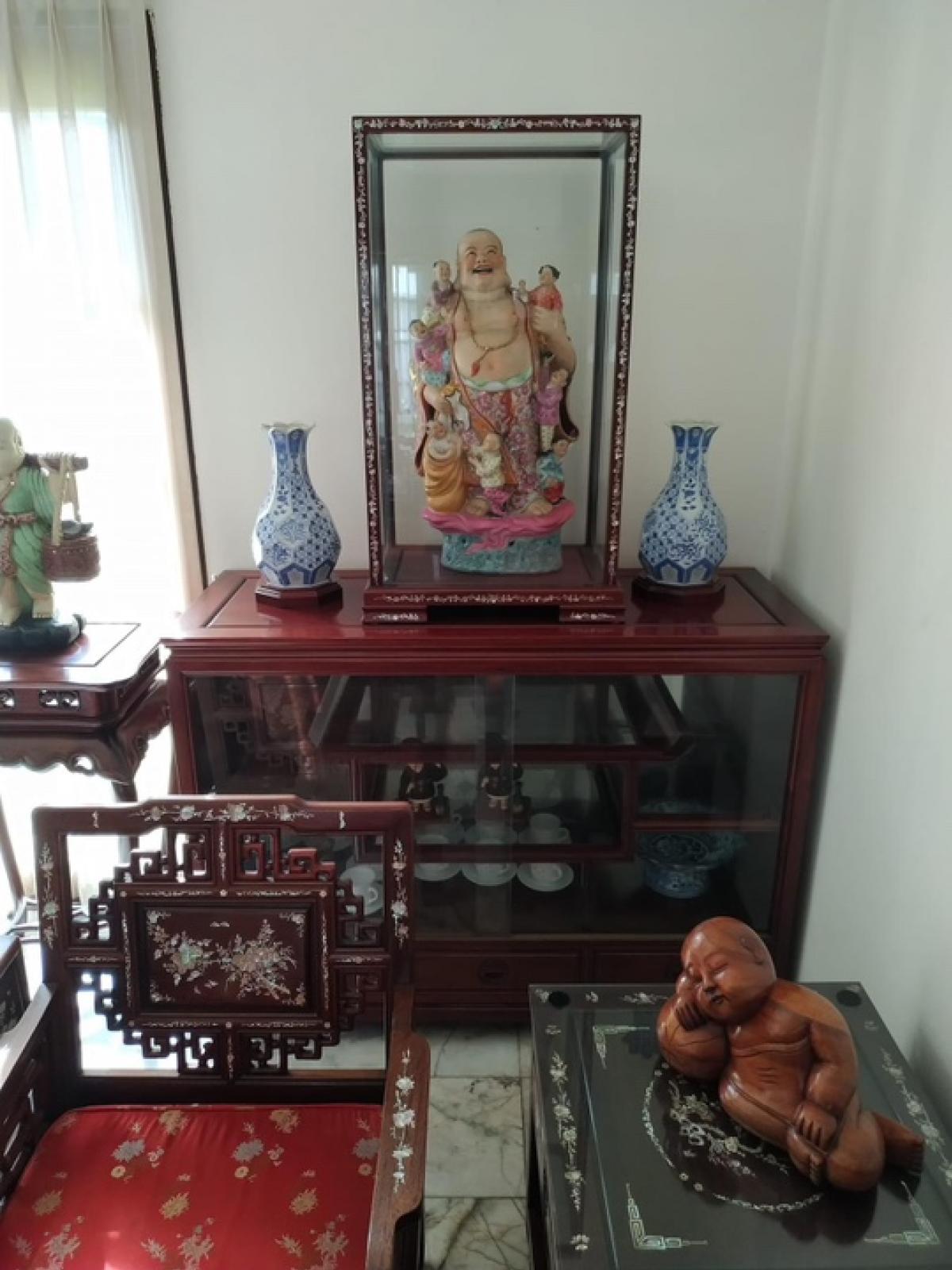 ขายบ้านสุขุมวิท อโศก ทองหล่อ : 📢👇 ขายบ้าน 2 หลัง  แปลงหัวมุม ในหมู่บ้านที่มีระบบการรักษาความปลอดภัยที่ดี สงบ เงียบ เดินทางสะดวก หลายเส้นทางขายพร้อมเฟอร์นิเจอร์สไตล์จีนคลาสสิคฝังมุก