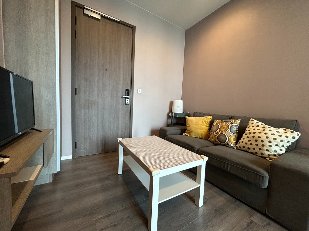 ให้เช่าคอนโดอ่อนนุช อุดมสุข : ปล่อยเช่า 📣 Whizdom Essence Condo 1 ห้องนอน, 1 ห้องน้ำ, ขนาด 35 ตร.ม. 🔥21,000 บาท/เดือน🔥