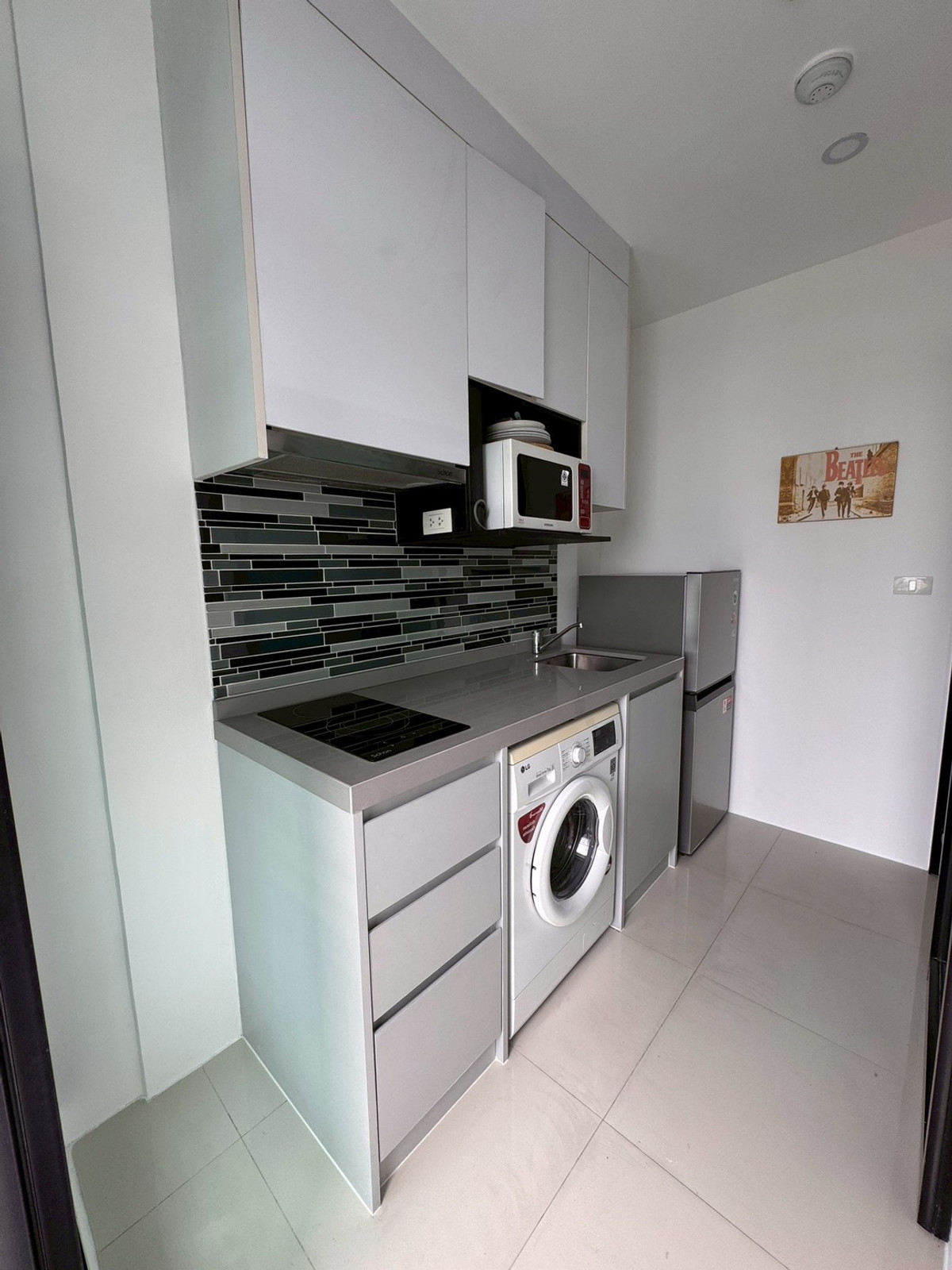 For SaleCondoSathorn, Narathiwat : ✅ S-BKHZ103 ✅ Line : @p2nproperty