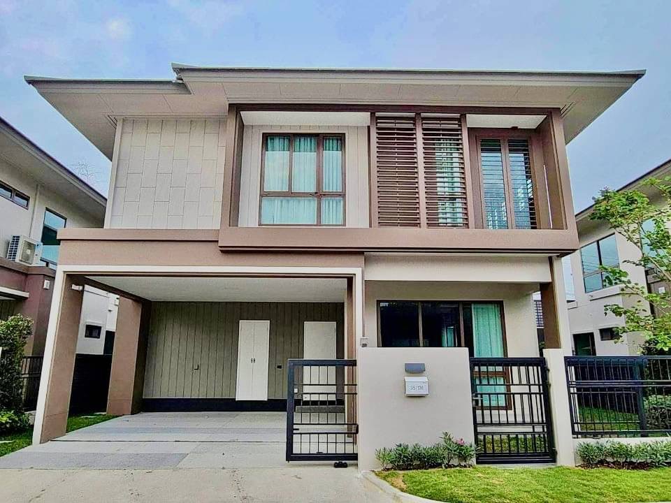 For RentHousePattanakan, Srinakarin : For rent, 2-story detached house, Burasiri, Krungthep Kreetha, 4 bedrooms.
