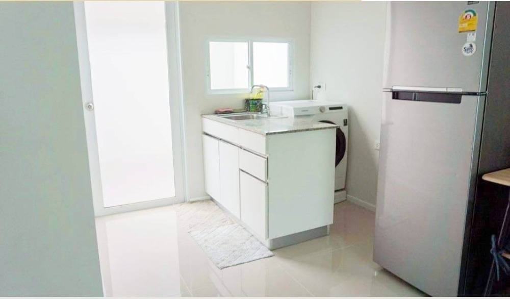 For SaleTownhomePathum Thani,Rangsit, Thammasat : Townhome for sale, Foret Lam Luk Ka-Khlong 5, 2 floors, 3 bedrooms, 2 bathrooms, 17.1 sqw, very new condition, next to the motorway.