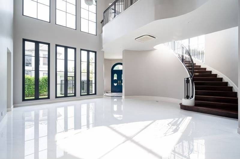 ขายบ้านพัฒนาการ ศรีนครินทร์ : 🔥🔥 𝐅𝐎𝐑 𝐒𝐀𝐋𝐄 : 𝐍𝐎𝐇𝐎.𝟒!!  𝐏𝐫𝐢𝐜𝐞  𝟓𝟗𝐦𝐛, 𝟒 𝐁𝐞𝐝𝐬 𝟓 𝐁𝐚𝐭𝐡𝐬 𝟑 𝐏𝐚𝐫𝐤𝐢𝐧𝐠,  𝟒𝟗𝟓𝐬𝐪𝐦 : 𝐁𝐞𝐬𝐭 𝐏𝐫𝐢𝐜𝐞 !! 𝐍𝐚𝐫𝐚𝐬𝐢𝐫𝐢 กรุงเทพกรีฑา ☎️ 𝟎𝟗𝟓𝟗𝟒𝟏𝟓𝟗𝟗𝟗