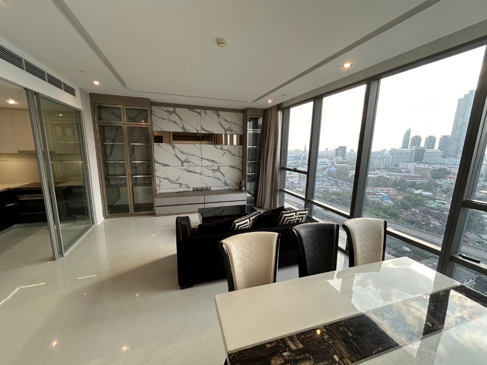 For RentCondoSathorn, Narathiwat : Luxury Room//2bed2bath 118 sqm  Fullyfurnish  Welcome Foreign 85,000-