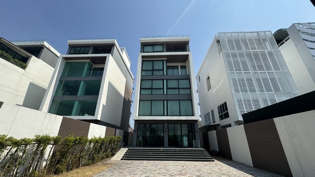 ขายโฮมออฟฟิศเลียบทางด่วนรามอินทรา : พันนา อาคารสำนักงานพร้อมที่พักอาศัย 5 ชั้น พร้อมที่จอดรถ ตกแต่งเสร็จ สวยงาม #เซ็นทรัลอีสต์วิลล์ #นาคนิวาส6 #ถนนประดิษฐ์มนูญธรรม #อาคารพาณิชย์