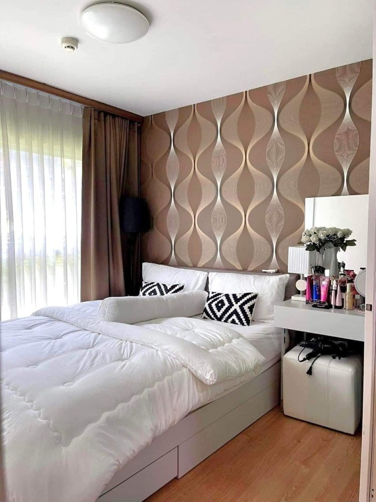 ให้เช่าคอนโดรามคำแหง หัวหมาก : ✅ DCR117 ✅ Line : @p2nproperty