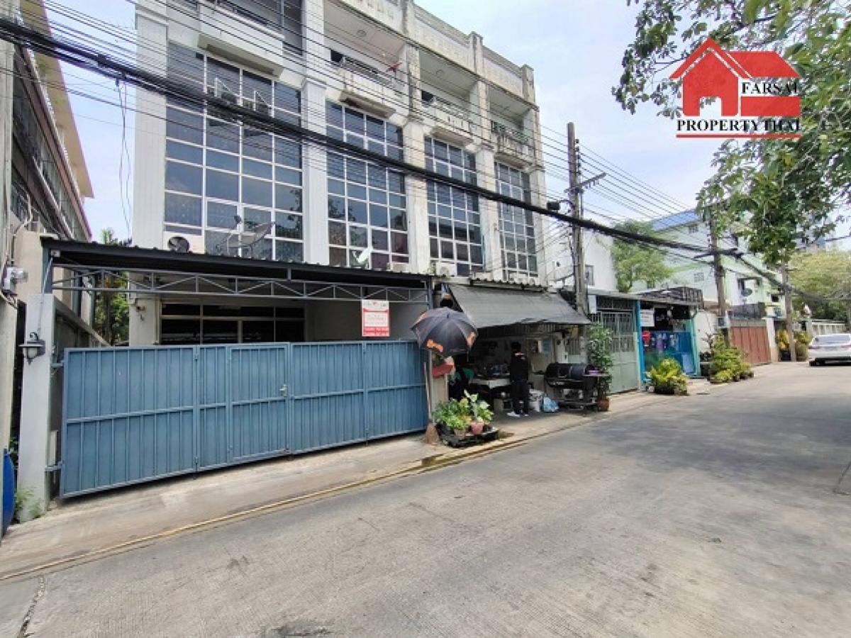 ให้เช่าทาวน์โฮมอ่อนนุช อุดมสุข : ให้เช่าทาวน์เฮ้าส์เนื้อที่ 30 ตารางวา 6 ห้องนอน 4 ห้องน้ำ  ตกแตงใหม่ ถนน สุขุมวิท ใกล้ BTS อ่ออนุช  ราคาเช่า 25,000 บ/ดู