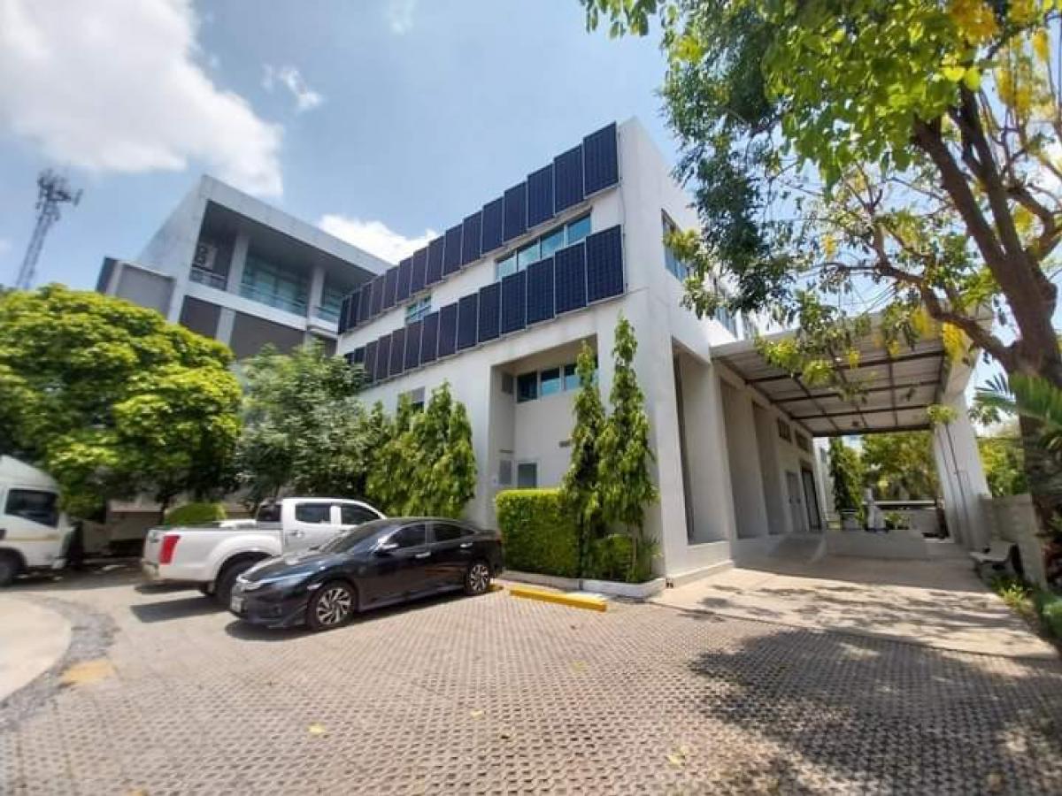 For RentOfficeLadprao101, Happy Land, The Mall Bang Kapi : Office for rent, 1st floor, with office furniture, free maid, free security guard.